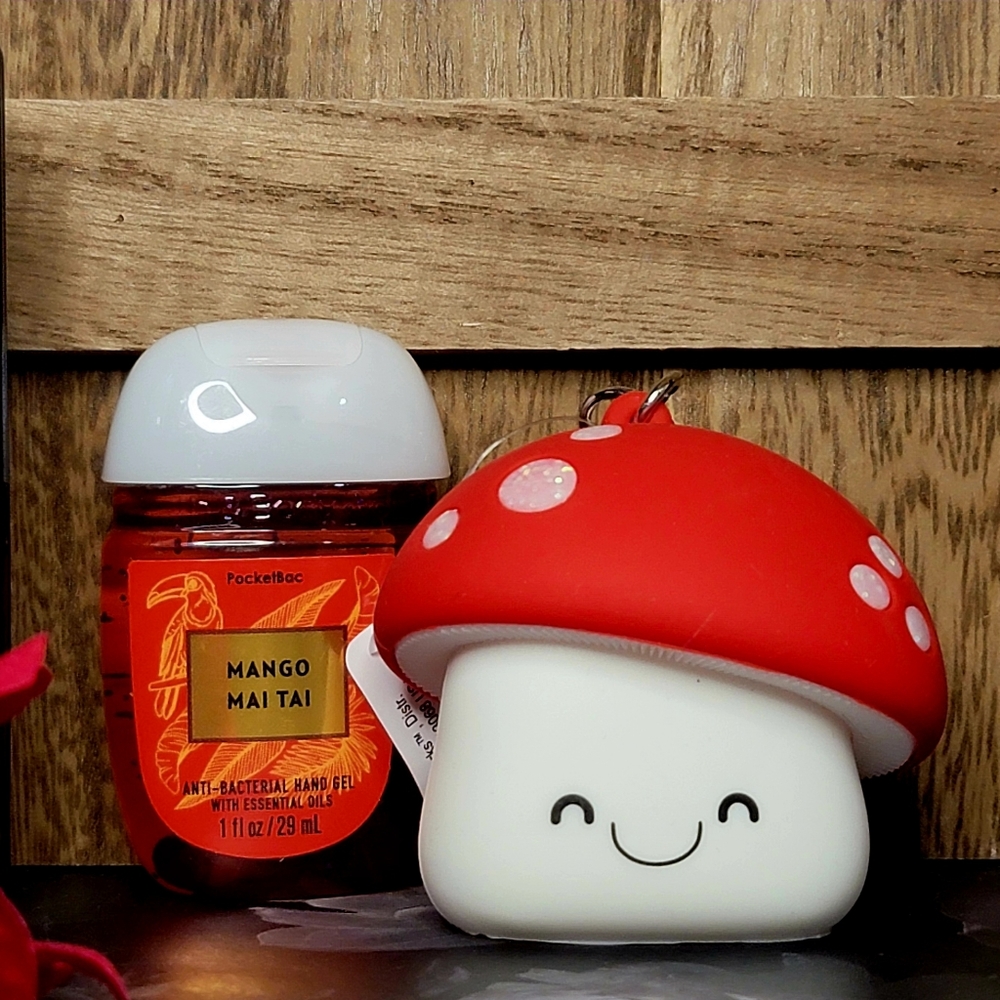 B&BW 😊🍄 Happy Little Mushroom Pocketbac Holder & Refill